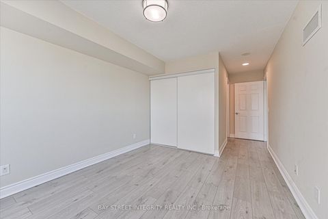 Photo 15 at 1321 - 25 Greenview Avenue, Newtonbrook West, Toronto
