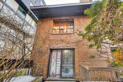 Photo 15 at 21 Dundonald Street, Yonge Corridor, Toronto