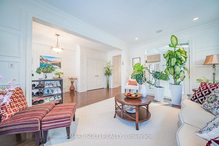 Photo 3 at 33 Earnshaw Drive, Victoria Square, Markham