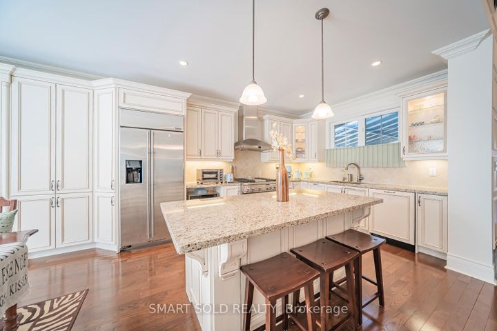 Photo 11 at 33 Earnshaw Drive, Victoria Square, Markham