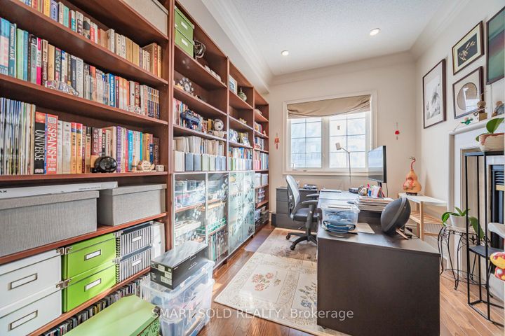 Photo 18 at 33 Earnshaw Drive, Victoria Square, Markham