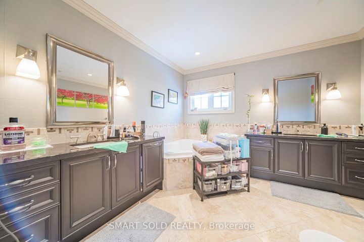 Photo 24 at 33 Earnshaw Drive, Victoria Square, Markham