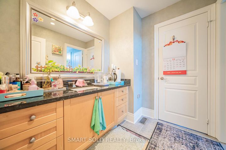 Photo 32 at 33 Earnshaw Drive, Victoria Square, Markham