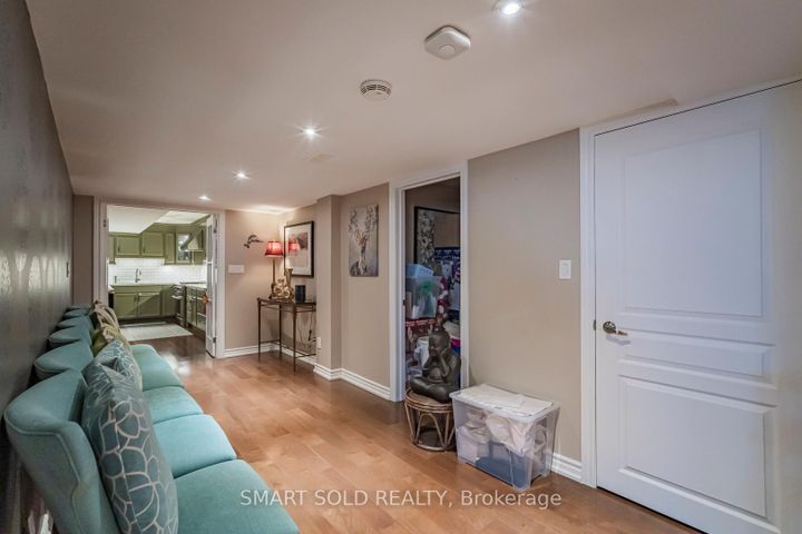 Photo 44 at 33 Earnshaw Drive, Victoria Square, Markham