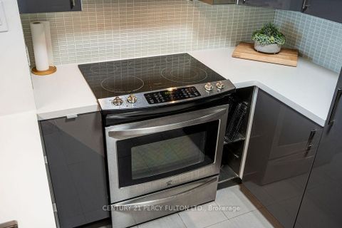 Photo 8 at 1201 - 725 King Street W, Niagara, Toronto