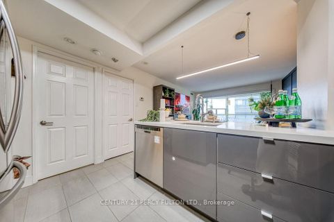 Photo 9 at 1201 - 725 King Street W, Niagara, Toronto