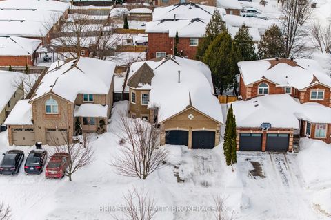 Photo 1 at 22 Dykstra Drive, Holly, Barrie