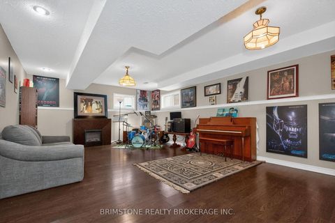 Photo 15 at 22 Dykstra Drive, Holly, Barrie