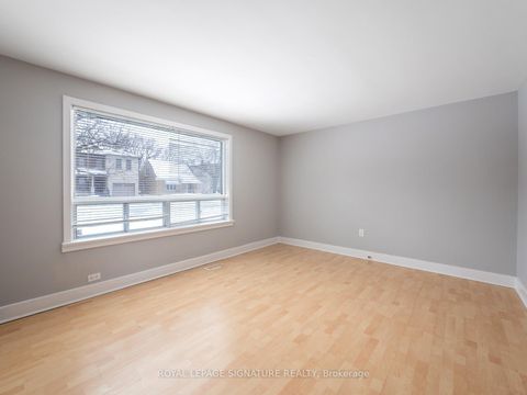 Photo 4 at 27 King High Avenue, Clanton Park, Toronto