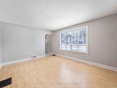 Photo 5 at 27 King High Avenue, Clanton Park, Toronto