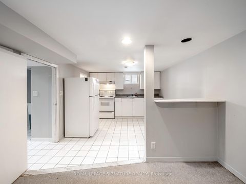 Photo 28 at 27 King High Avenue, Clanton Park, Toronto