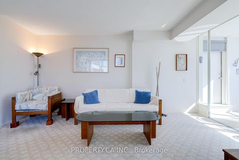 Photo 4 at 1401 - 7 Bishop Avenue, Newtonbrook East, Toronto