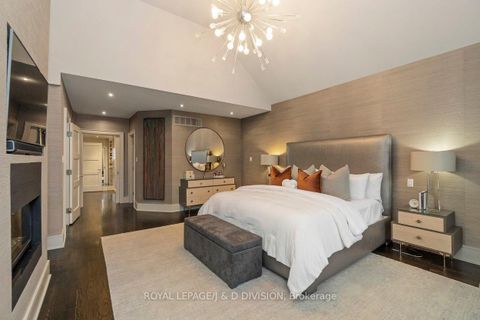 Photo 23 at 196 Inglewood Drive, Moore Park, Toronto