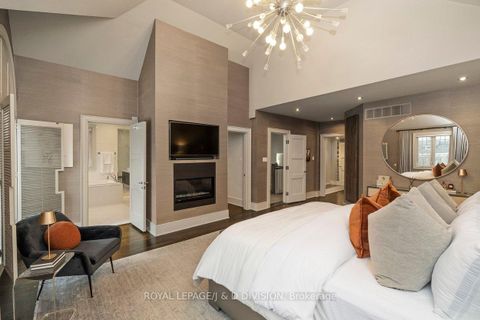 Photo 24 at 196 Inglewood Drive, Moore Park, Toronto