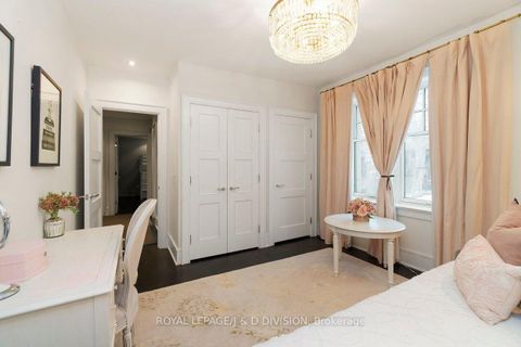 Photo 31 at 196 Inglewood Drive, Moore Park, Toronto