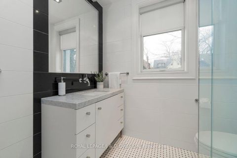 Photo 32 at 196 Inglewood Drive, Moore Park, Toronto