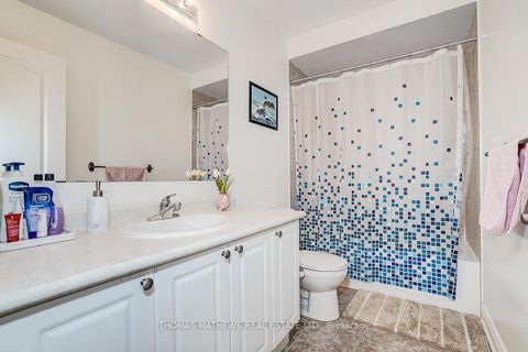 Photo 41 at 22 Northcastle Crescent, Brooklin, Whitby