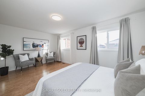 Photo 16 at 29 Breezeway Crescent, Rouge Woods, Richmond Hill