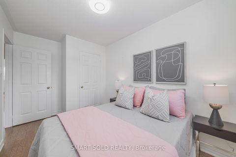 Photo 17 at 29 Breezeway Crescent, Rouge Woods, Richmond Hill