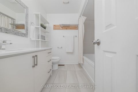 Photo 20 at 29 Breezeway Crescent, Rouge Woods, Richmond Hill