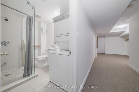 Photo 22 at 29 Breezeway Crescent, Rouge Woods, Richmond Hill