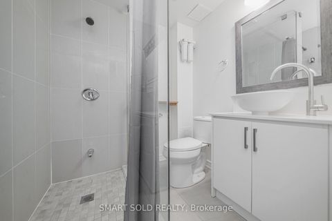 Photo 23 at 29 Breezeway Crescent, Rouge Woods, Richmond Hill