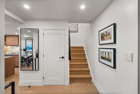 Photo 17 at 402 - 349 St Clair Avenue W, Casa Loma, Toronto