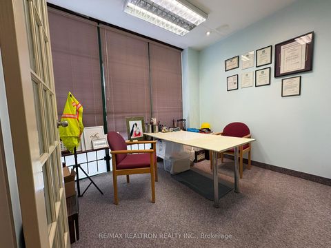 Photo 2 at 373 - 200 Silver Star Boulevard, Milliken, Toronto