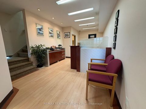 Photo 4 at 373 - 200 Silver Star Boulevard, Milliken, Toronto