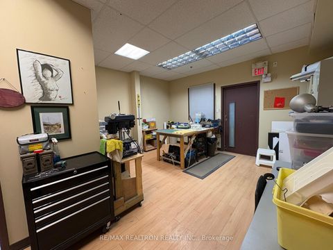 Photo 7 at 373 - 200 Silver Star Boulevard, Milliken, Toronto