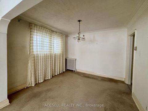 Photo 3 at 142 Glenwood Crescent, Parkview, Toronto