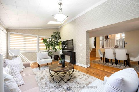 Photo 3 at 104 Billington Crescent, Donalda, Toronto