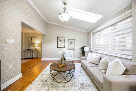 Photo 14 at 104 Billington Crescent, Donalda, Toronto