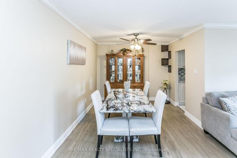 Photo 9 at 206 - 1615 Bloor Street E, Applewood, Mississauga