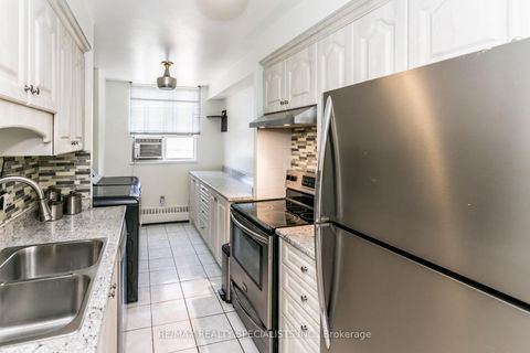 Photo 15 at 206 - 1615 Bloor Street E, Applewood, Mississauga