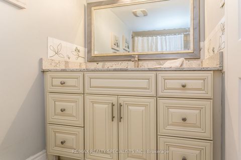 Photo 28 at 206 - 1615 Bloor Street E, Applewood, Mississauga