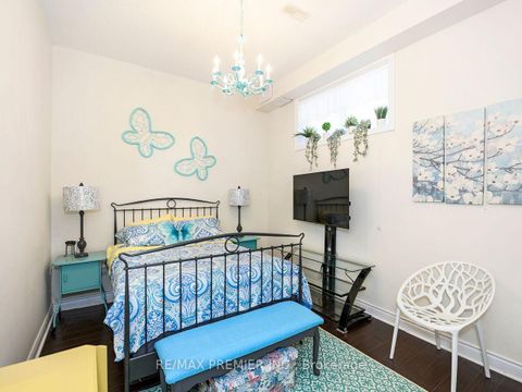 Photo 35 at 46 Ben Boy Avenue, Schomberg, King