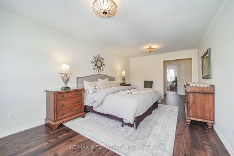 Photo 9 at 43 Summitcrest Drive, Devonsleigh, Richmond Hill