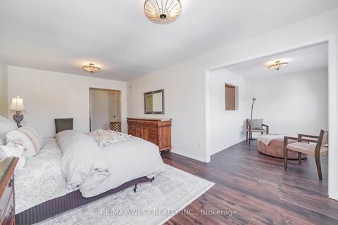 Photo 10 at 43 Summitcrest Drive, Devonsleigh, Richmond Hill