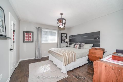 Photo 13 at 43 Summitcrest Drive, Devonsleigh, Richmond Hill