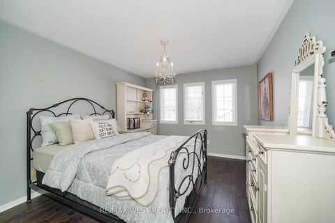 Photo 14 at 43 Summitcrest Drive, Devonsleigh, Richmond Hill