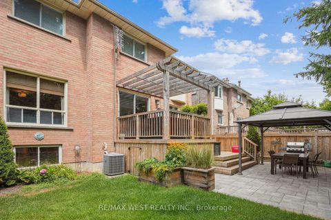 Photo 24 at 43 Summitcrest Drive, Devonsleigh, Richmond Hill