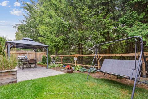 Photo 25 at 43 Summitcrest Drive, Devonsleigh, Richmond Hill