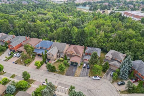 Photo 26 at 43 Summitcrest Drive, Devonsleigh, Richmond Hill