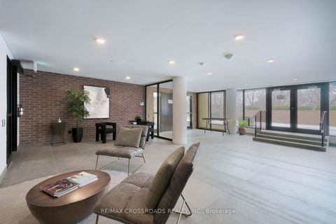 Photo 10 at 628 - 2799 Kingston Road, Cliffcrest, Toronto