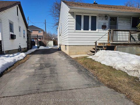 Photo 1 at 3067 Churchill Avenue, Malton, Mississauga