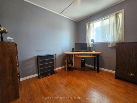 Photo 11 at 3067 Churchill Avenue, Malton, Mississauga