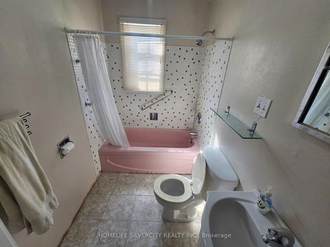 Photo 12 at 3067 Churchill Avenue, Malton, Mississauga