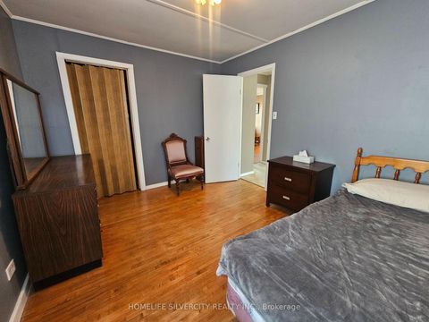 Photo 15 at 3067 Churchill Avenue, Malton, Mississauga