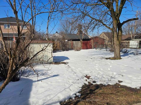 Photo 20 at 3067 Churchill Avenue, Malton, Mississauga